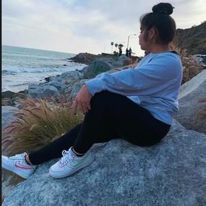 Meet your Posher, Andrea